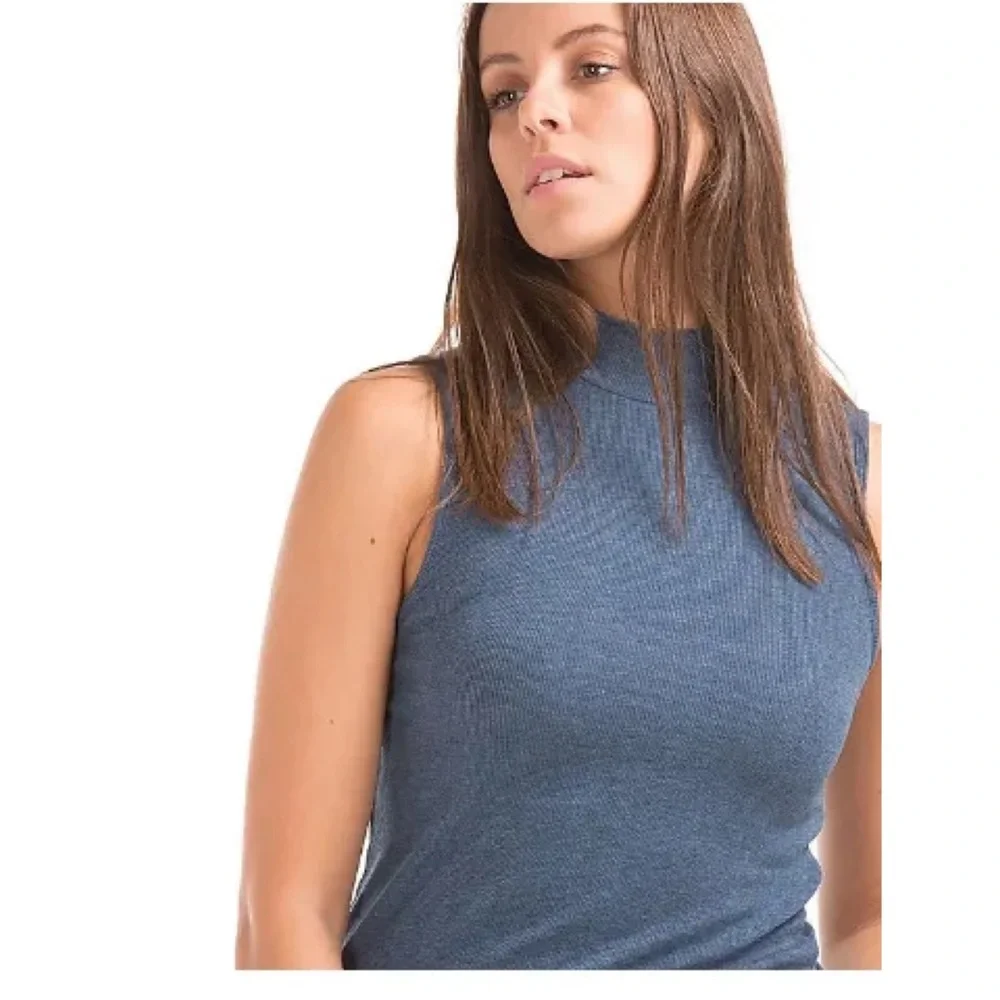 GAP Ribbed Mock Neck Tank - Picture 4 of 6